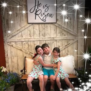 Meet your Posher, Danielle